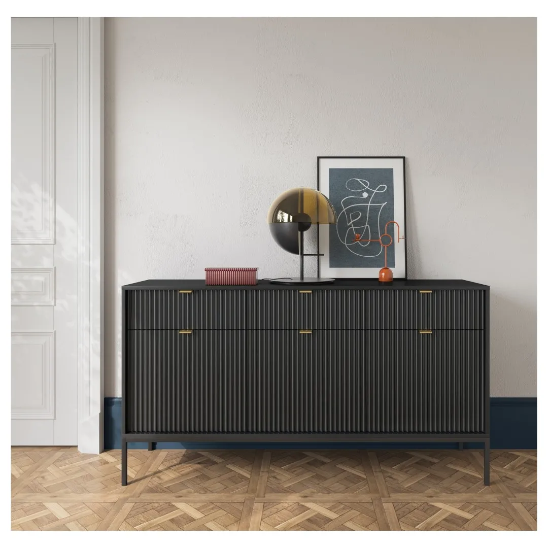 Breite Kommode „NOVA“ auf Metallbeinen